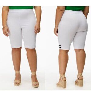 In Every Story White Stretch Bermuda Shorts Size 20